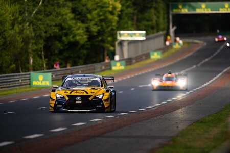 HISTORYCZNE PODIUM LEXUSA W 24H LE MANS