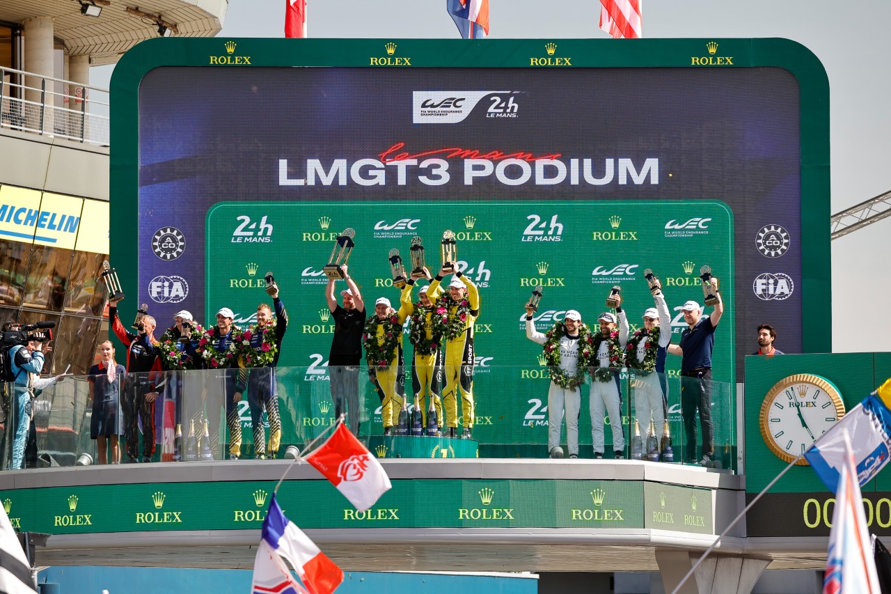 HISTORYCZNE PODIUM LEXUSA W 24H LE MANS