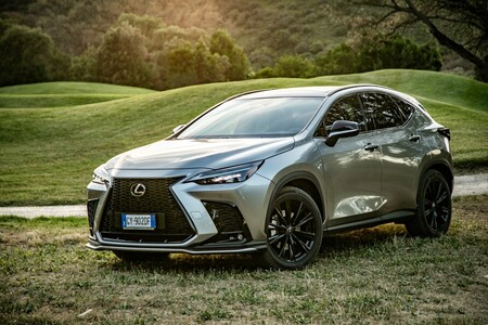 LEXUS NX 450h+ NAJPOPULARNIEJSZĄ HYBRYDĄ PLUG-IN MARKI NA ŚWIECIE