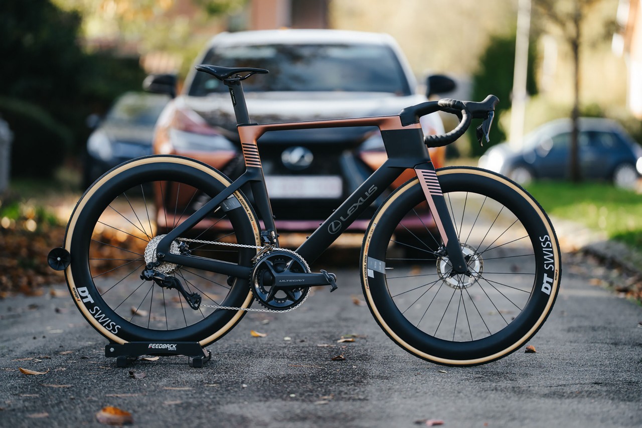 LEXUS RACE BIKE. INNOWACYJNY ROWER SZOSOWY LEXUSA O NIESAMOWITYCH OSIĄGACH