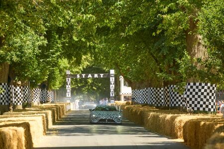 Premierowy przejazd Lexusa LFA Concept podczas Goodwood Festival of Speed 2026