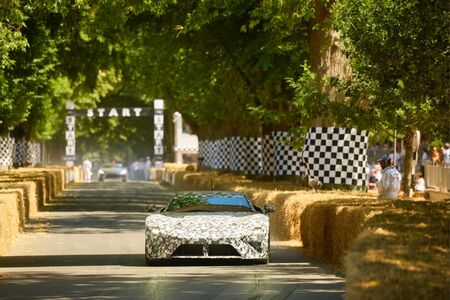 Premierowy przejazd Lexusa LFA Concept podczas Goodwood Festival of Speed 2026