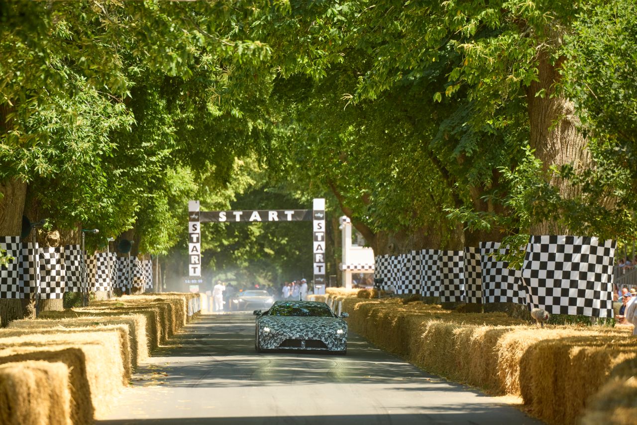 Premierowy przejazd Lexusa LFA Concept podczas Goodwood Festival of Speed 2026