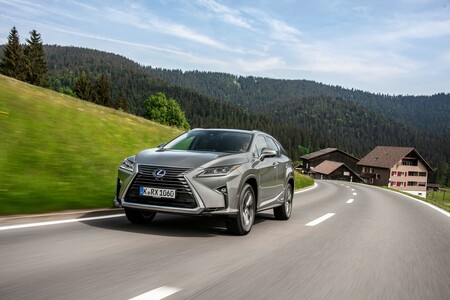 29% wzrostu sprzedaży używanych aut w Lexus Select. Niezawodne Lexusy z gwarancją i sprawdzonym stanem technicznym