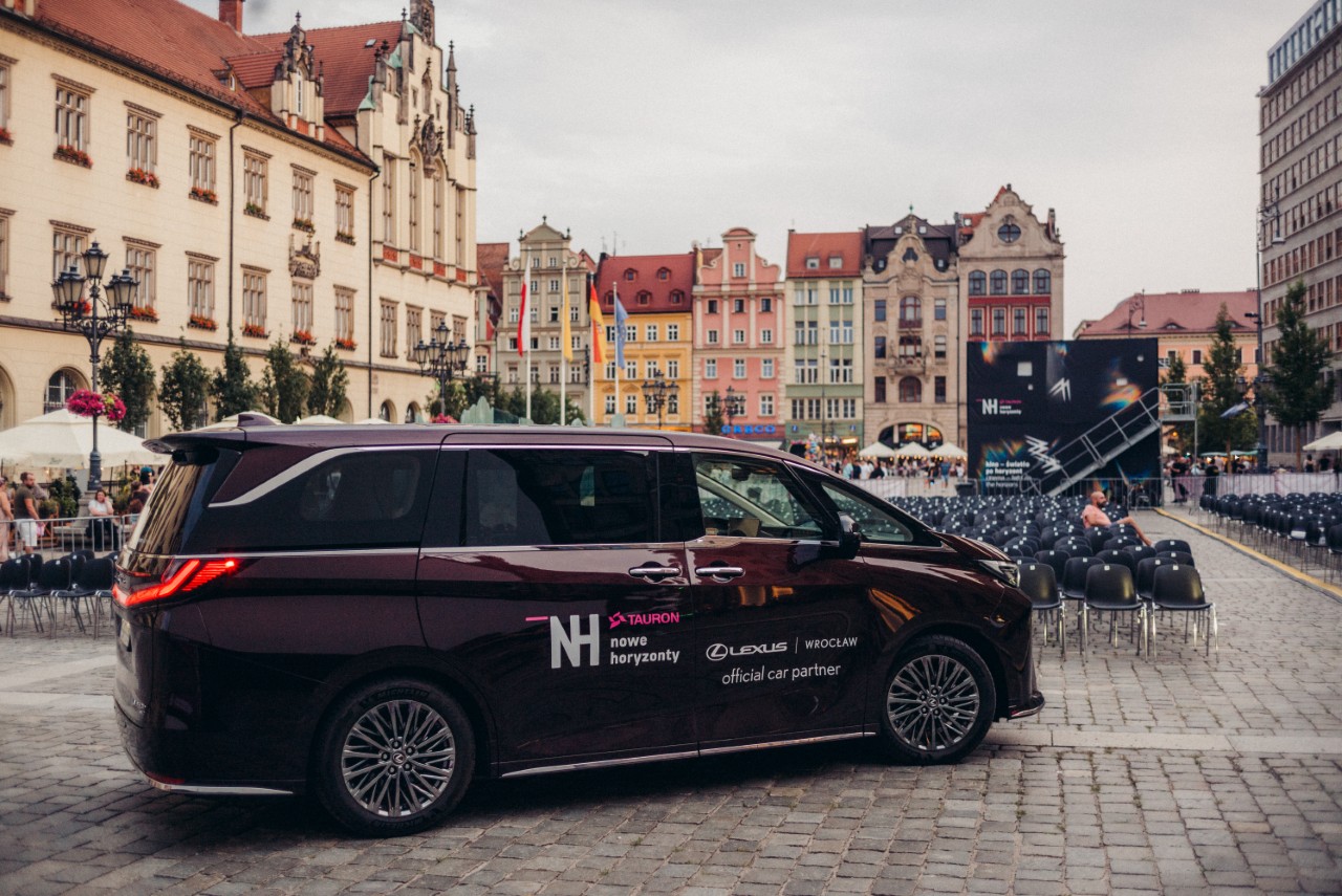 Zelektryfikowane Lexusy we flocie 26. Międzynarodowego Festiwalu Filmowego Nowe Horyzonty we Wrocławiu