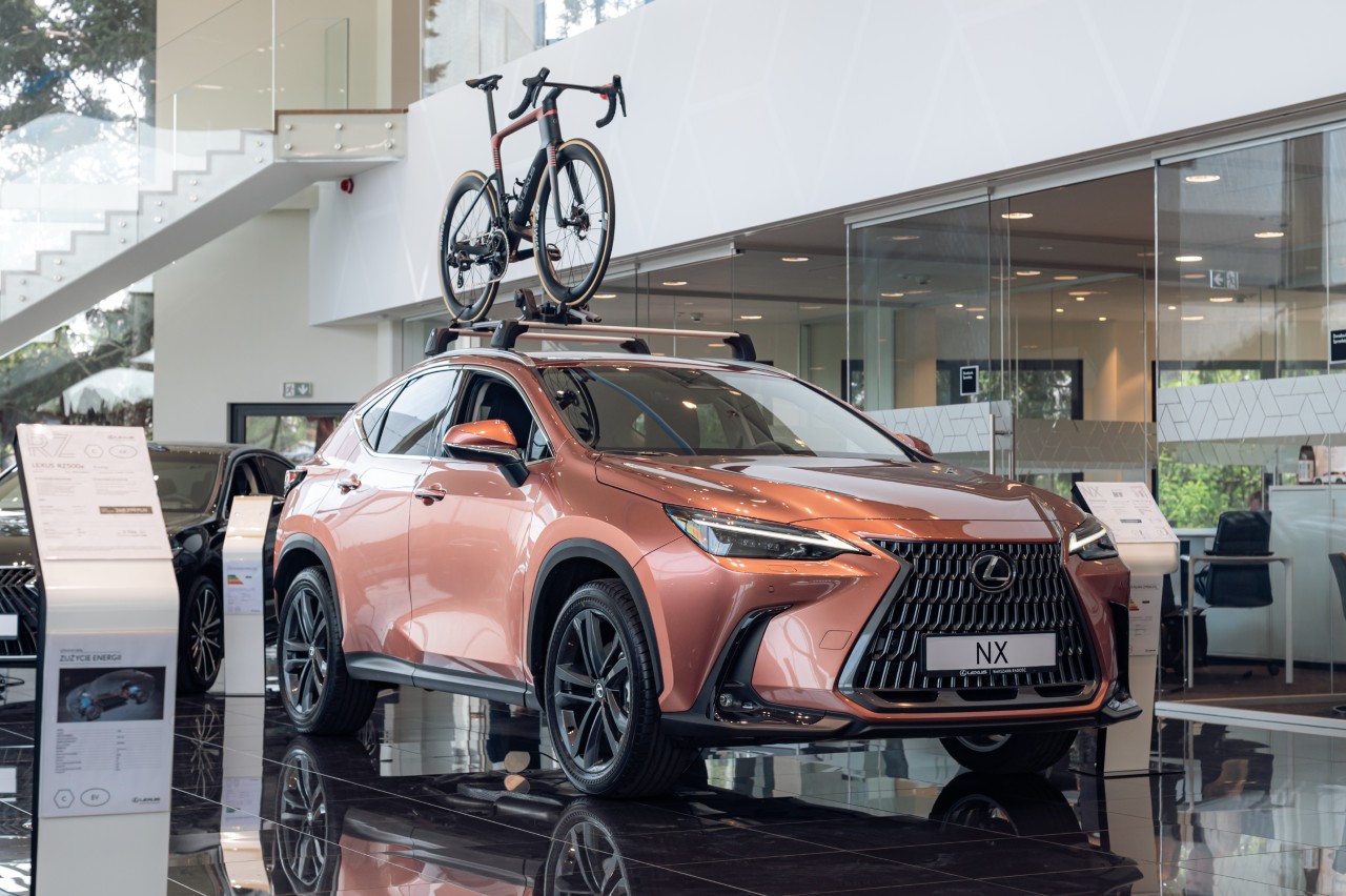 Lexus wprowadził do sprzedaży w Polsce rower szosowy. Już do zamówienia w salonach marki