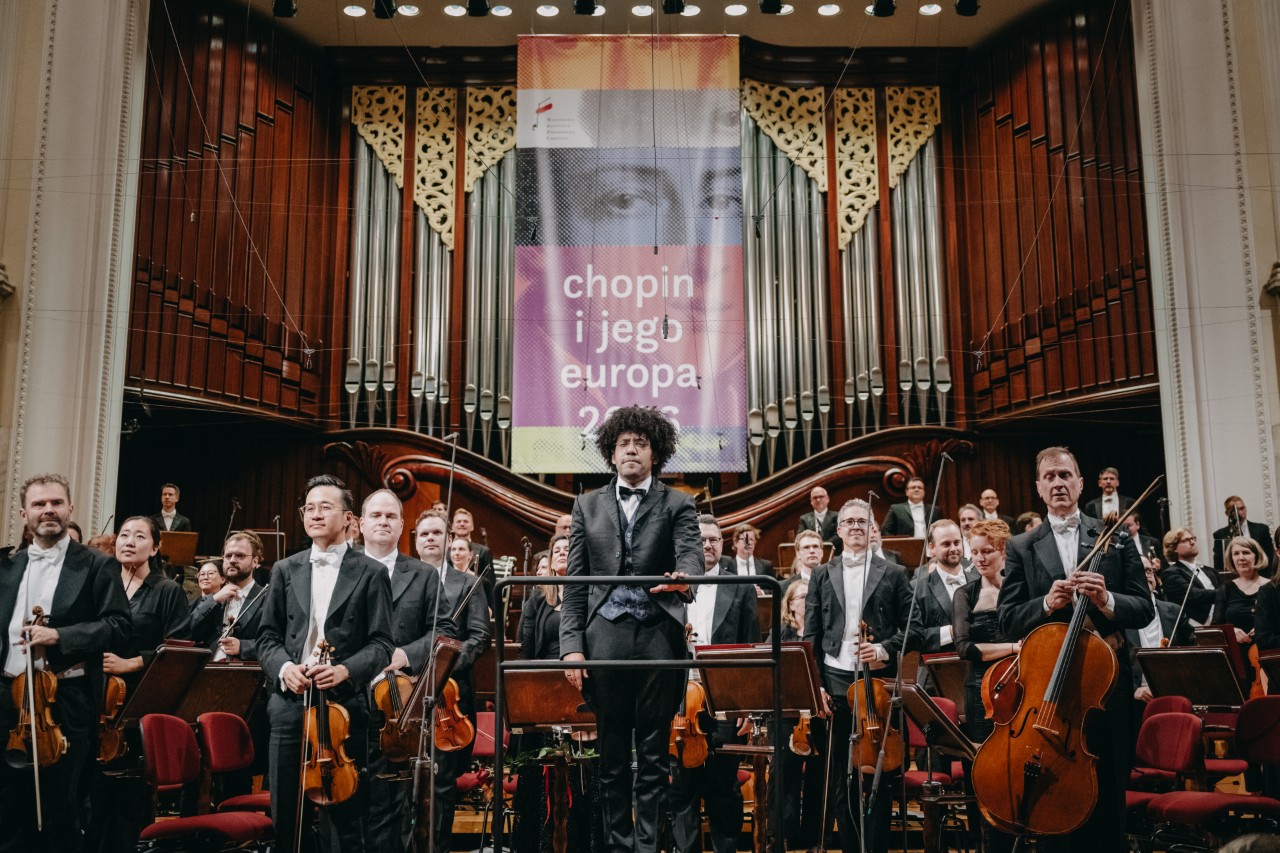 Zelektryfikowane Lexusy dla gwiazd 22. edycji festiwalu „Chopin i jego Europa”