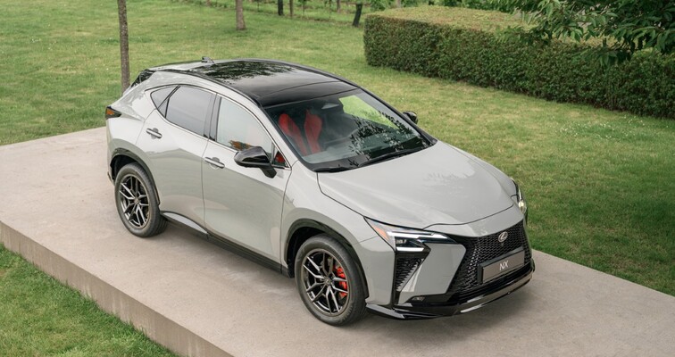 Nowy Lexus NX. Największe zmiany względem poprzedniej generacji
