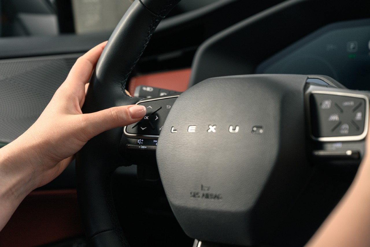 Nowy Lexus NX. Największe zmiany względem poprzedniej generacji