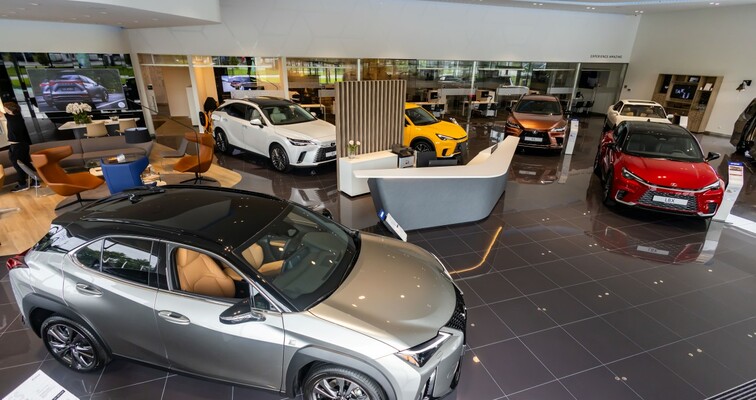 Lexus powiększa sieć sprzedaży w Polsce. W 2027 roku będzie liczyć już 28 salonów