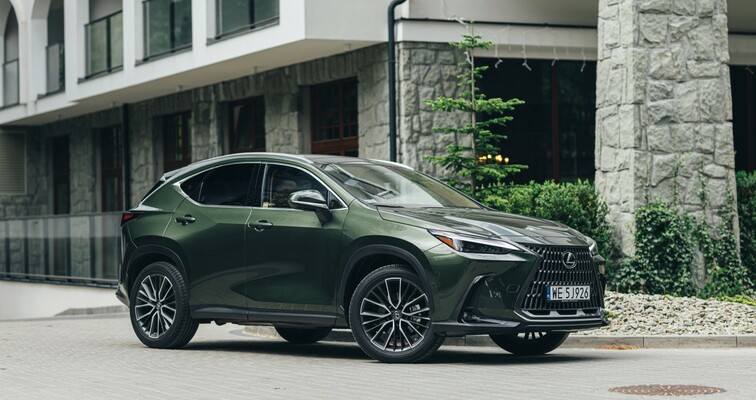 Lexus NX w ofercie Final Edition to bogate wyposażenie i lakier metalik w wyjątkowej cenie