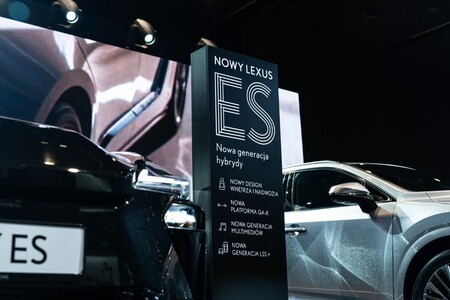 Zelektryfikowane napędy Lexusa na Kongresie Nowej Mobilności