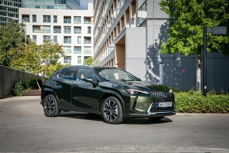 Lexus UX w ofercie Final Edition od 149 900 zł. Bogato wyposażone wersje z krótkim terminem odbioru