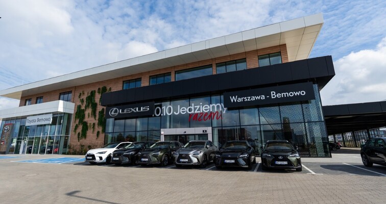 Sieć Toyoty i Lexusa w Polsce rośnie. Nowe salony w Warszawie