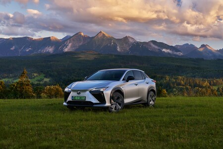 Lexus liderem lojalności klientów w segmencie SUV-ów premium