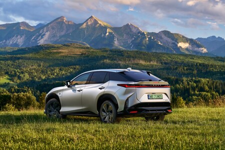 Lexus liderem lojalności klientów w segmencie SUV-ów premium