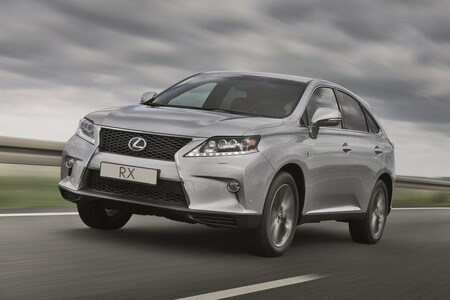 Lexus sprzedał na świecie ponad milion hybrydowych RX-ów