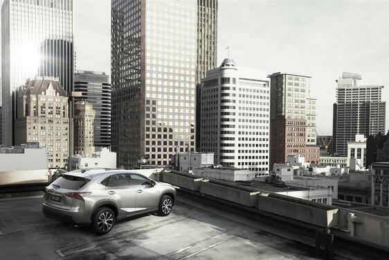 NX 200t 2015