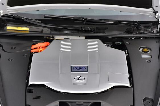 LS 600h 2012