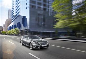 LS 600h 2012