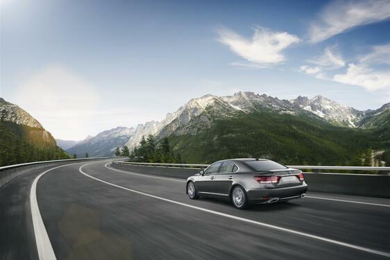LS 600h 2012