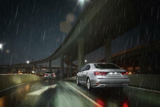 LS 600h 2012