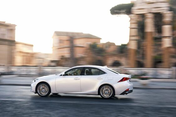 Sprawdzono: Lexus IS przyciąga wzrok