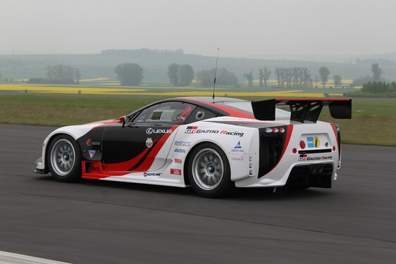 Nieznana historia Lexusa LFA