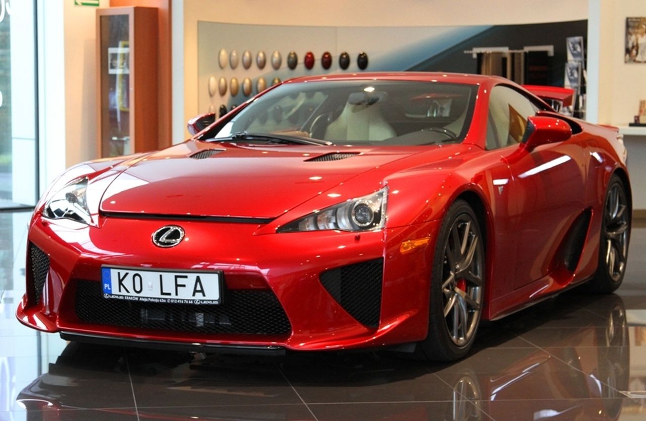 Supersamochód Lexus LFA sprzedany w Krakowie