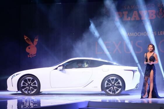 Lexus LC500 autem XXV-lecia Playboya