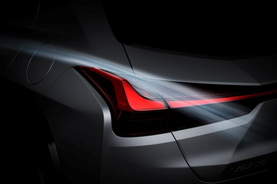 NEW LEXUS UX CROSSOVER