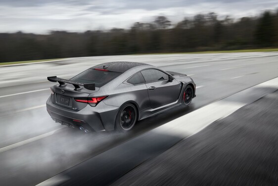 RC F i RC F Track Edition