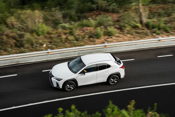 2019 UX F SPORT