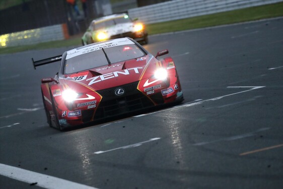 SUPER GT: LEXUS LC 500 ZWYCIĘŻA NA TORZE FUJI