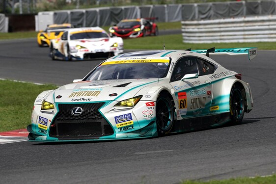 DWA TRIUMFY LEXUSA W AUTOBACS SUPER GT