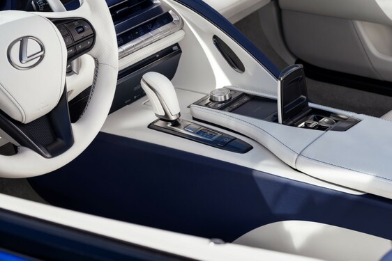 LEXUS LC 500 CONVERTIBLE