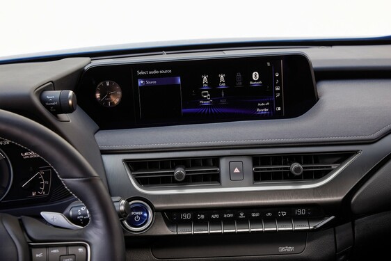 UX 300e