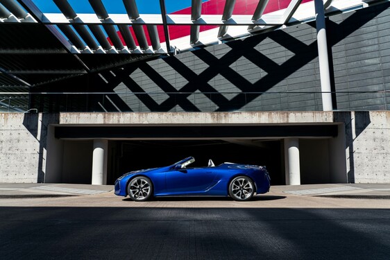 LEXUS LC CONVERTIBLE REGATTA EDITION 