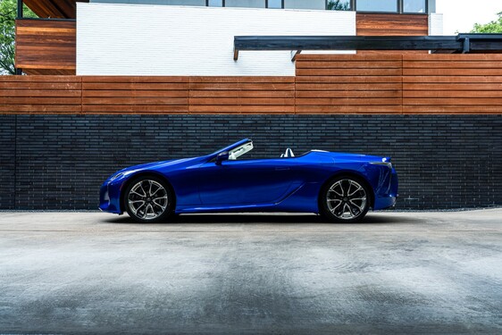 LEXUS LC CONVERTIBLE REGATTA EDITION 