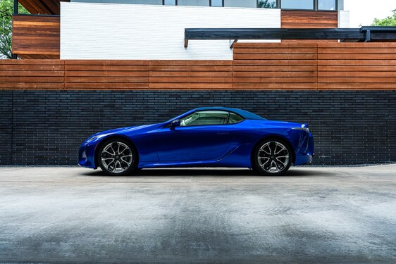 LEXUS LC CONVERTIBLE REGATTA EDITION 