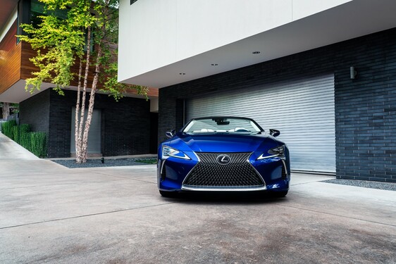 LEXUS LC CONVERTIBLE REGATTA EDITION 