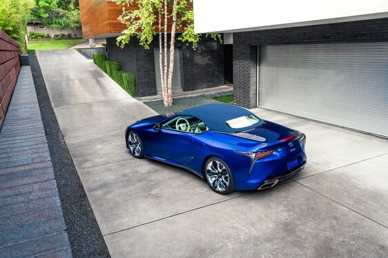 LEXUS LC CONVERTIBLE REGATTA EDITION 