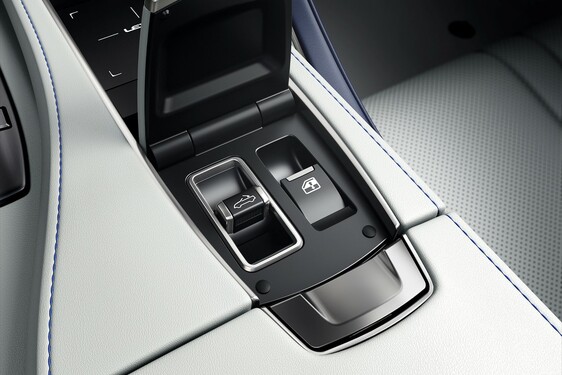2021 LC CONVERTIBLE CGI TECHNICAL IMAGES