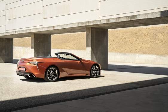 2021 LC 500 CONVERTIBLE ROADTRIP IMAGES
