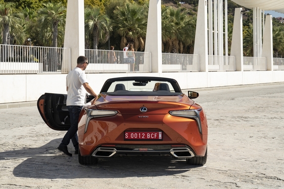 2021 LC 500 CONVERTIBLE ROADTRIP IMAGES