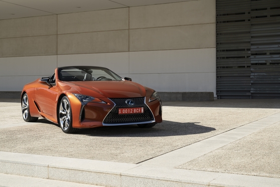 2021 LC 500 CONVERTIBLE ROADTRIP IMAGES