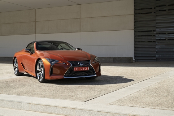2021 LC 500 CONVERTIBLE ROADTRIP IMAGES