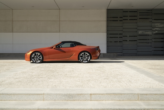 2021 LC 500 CONVERTIBLE ROADTRIP IMAGES