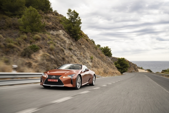 2021 LC 500 CONVERTIBLE ROADTRIP IMAGES