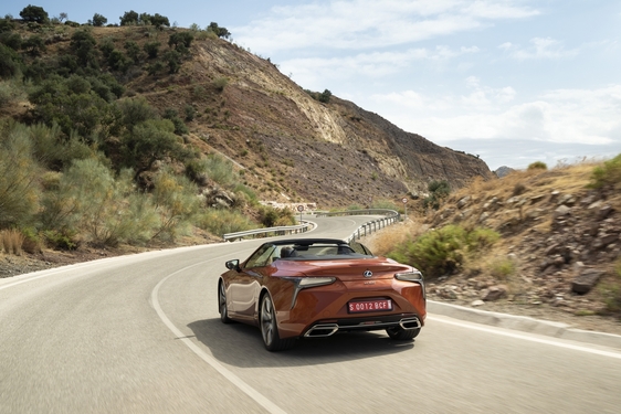 2021 LC 500 CONVERTIBLE ROADTRIP IMAGES